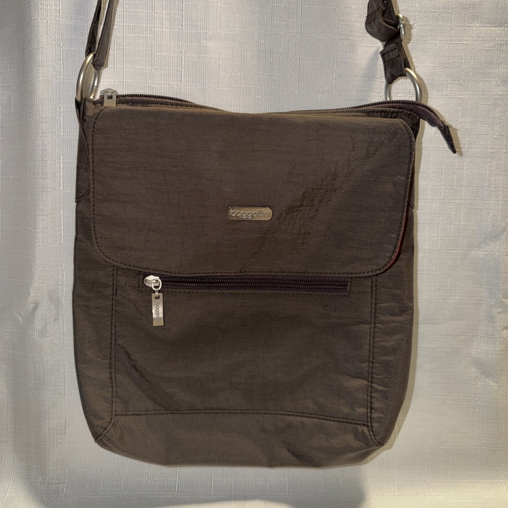 Baggallini Brown Nylon Crossbody Travel Bag/Purse Multi Pocket Everyday Casual